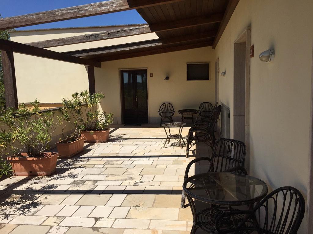 Agritria Di Umberto Anglisani Villa ออสตูนี ห้อง รูปภาพ